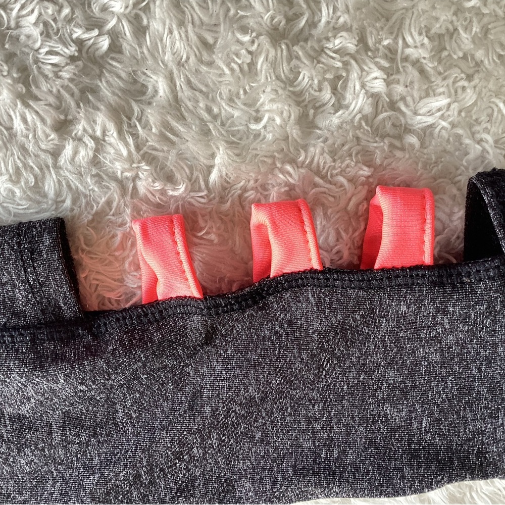Black and Pink Leggings with Tapered Design - Picture 2 of 3